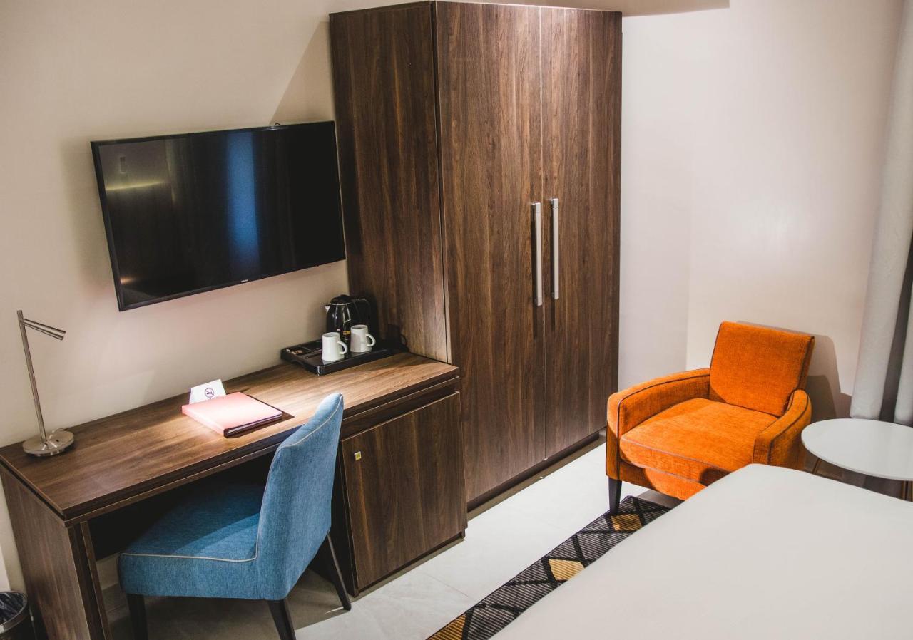 Amber City Hotels Owerri Bagian luar foto